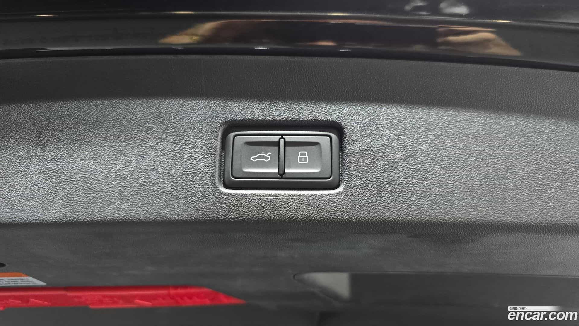 Q4 e-tron Audi 2023.11-OPTION-023