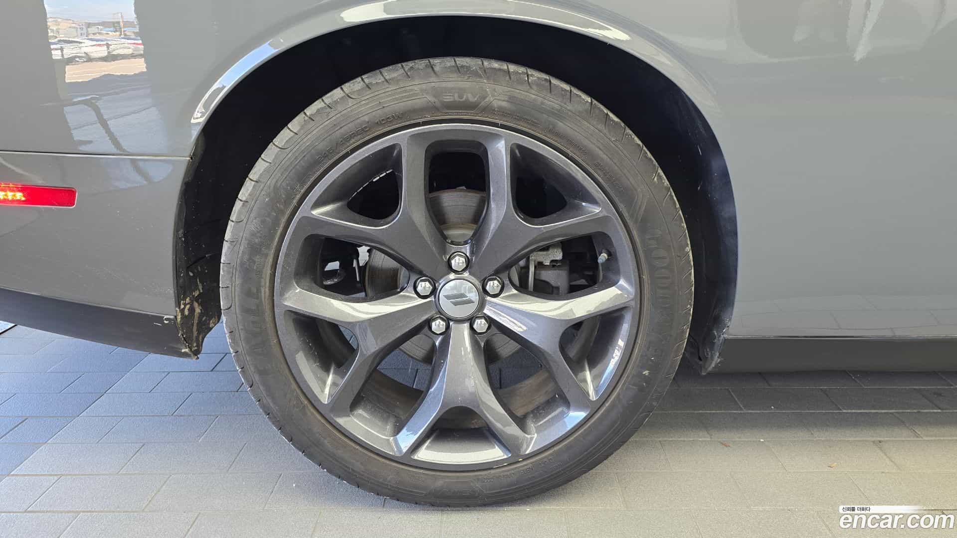 Challenger Dodge 2019.11-OUTER-005