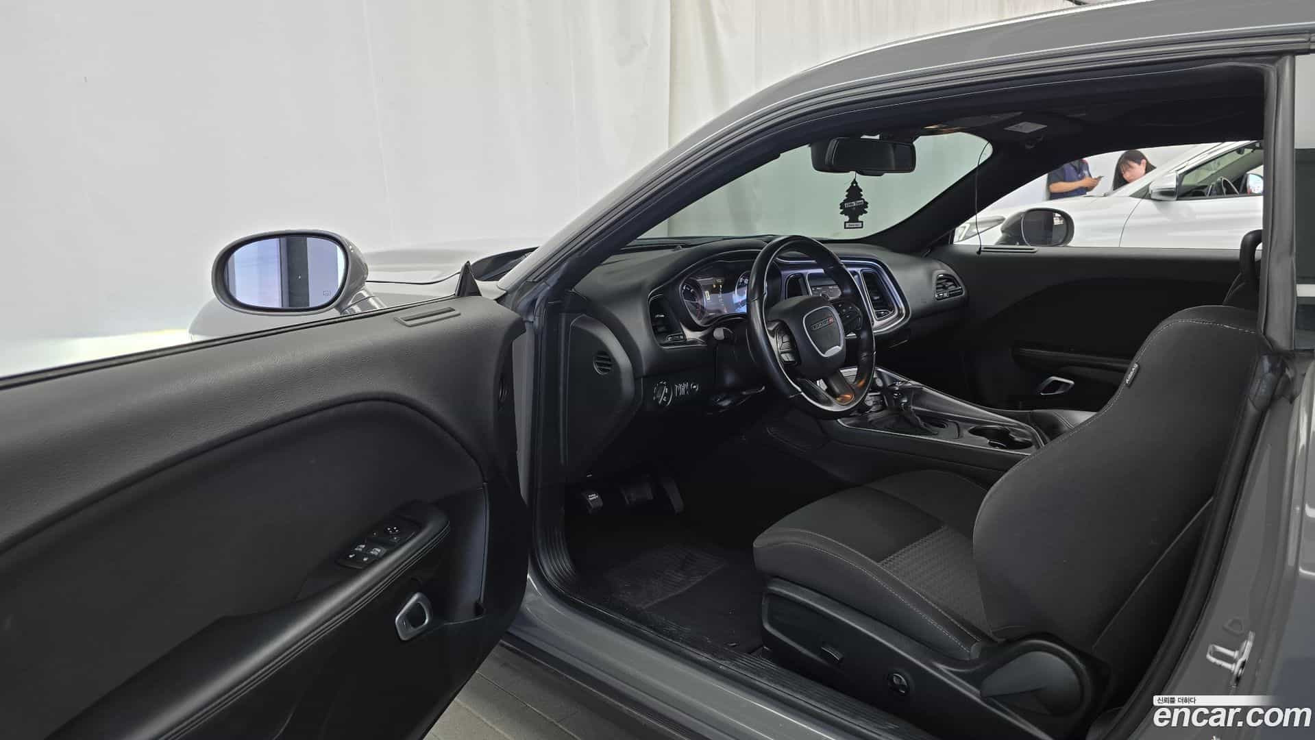Challenger Dodge 2019.11-INNER-010