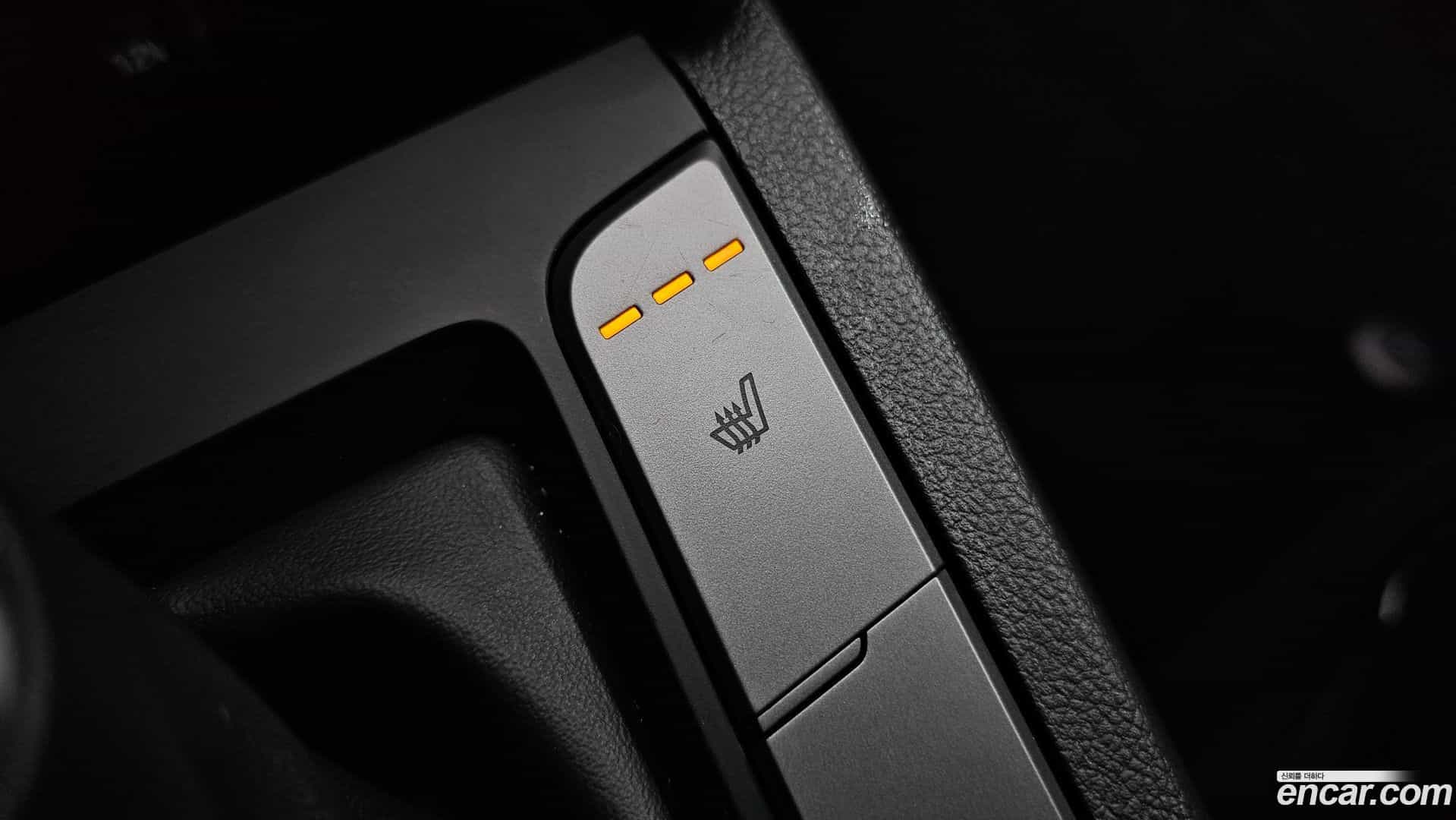 AVANTE Hyundai 2017.9-OPTION-040