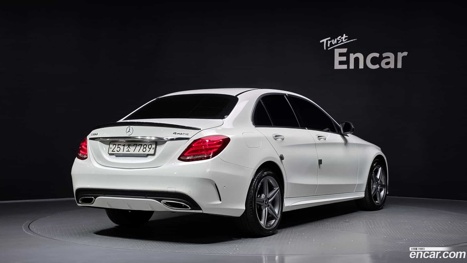 C-Class Mercedes-Benz 2018.1-OUTER-002