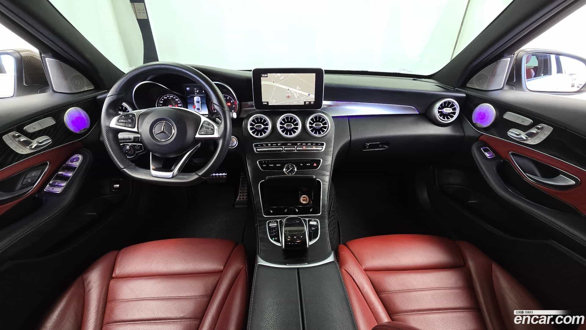 C-Class Mercedes-Benz 2018.1-INNER-007
