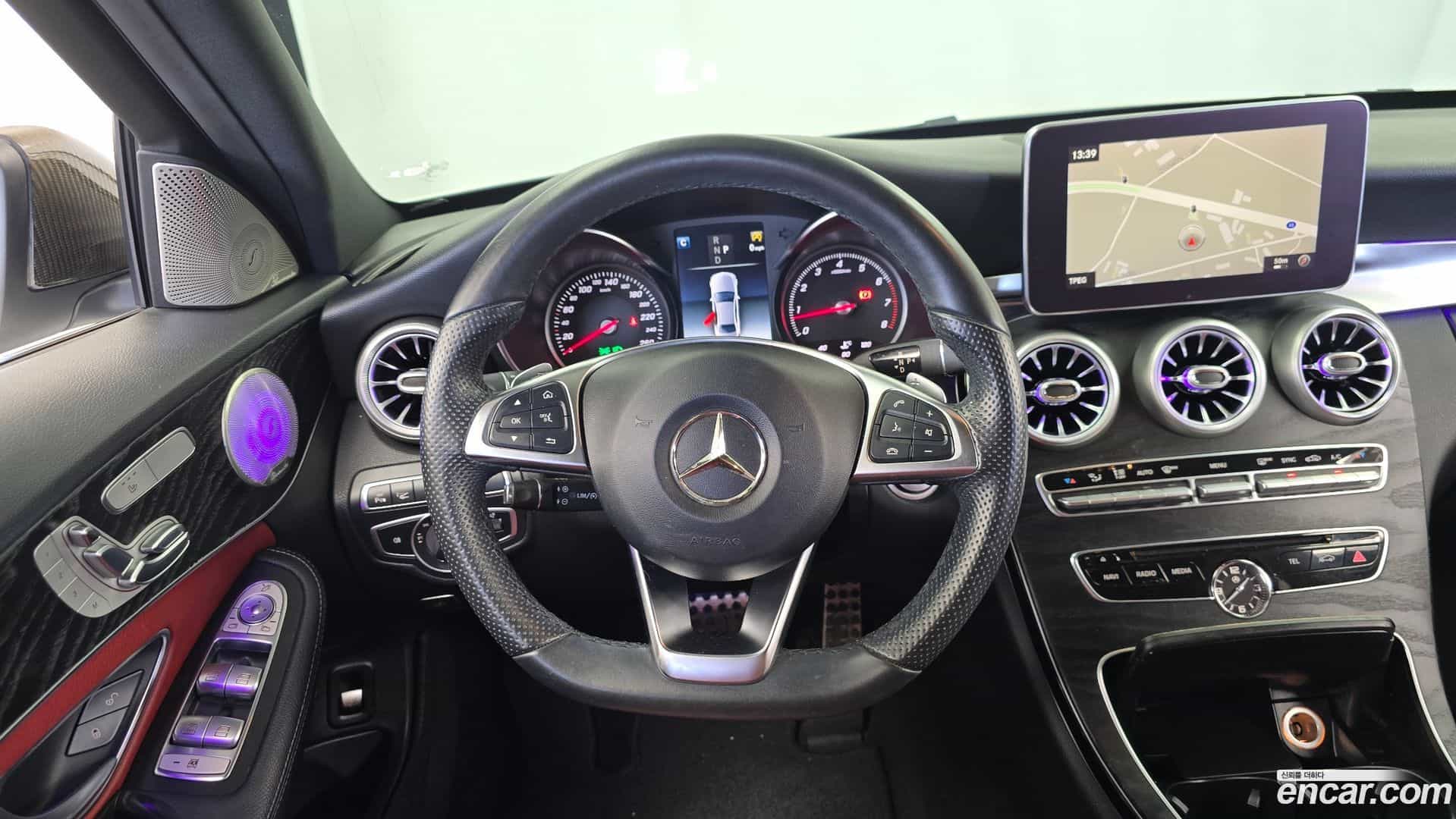 C-Class Mercedes-Benz 2018.1-OPTION-017