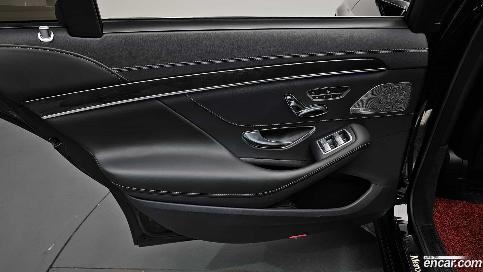 S-Class Mercedes-Benz 2017.3-INNER-035