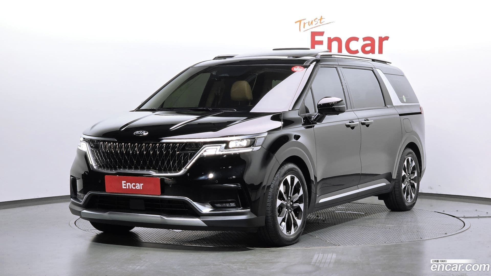 Main__Slider__Photo:Canival Kia 2021.4-0
