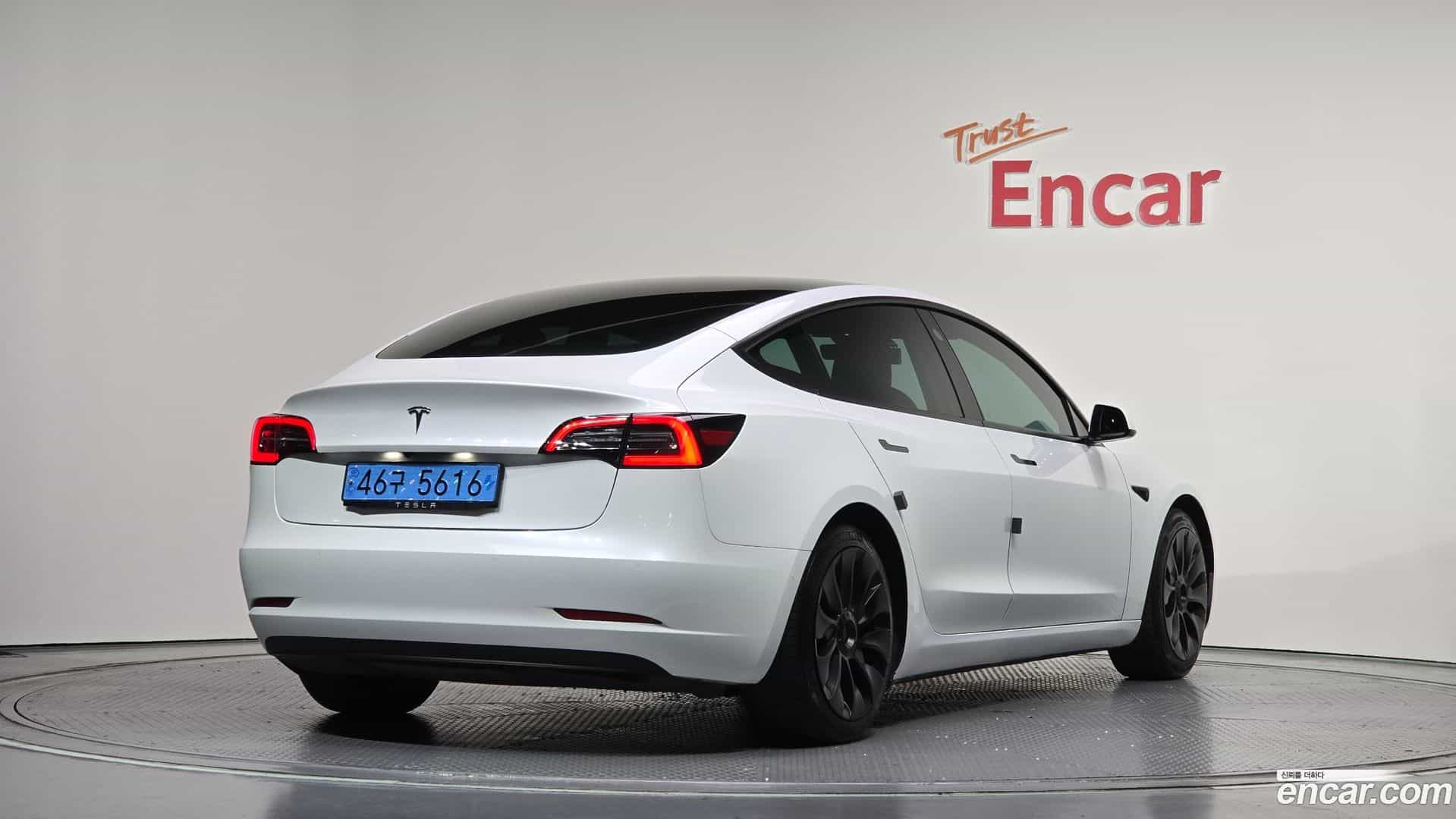 Model 3 Tesla 2021.2-OUTER-002