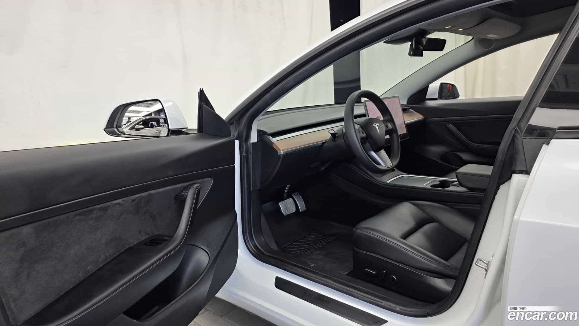 Model 3 Tesla 2021.2-INNER-010