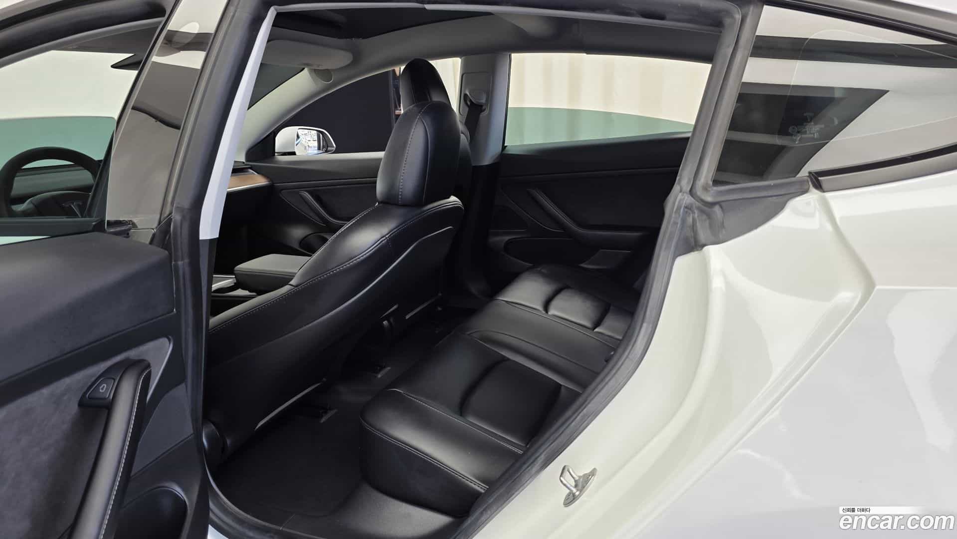 Model 3 Tesla 2021.2-INNER-036