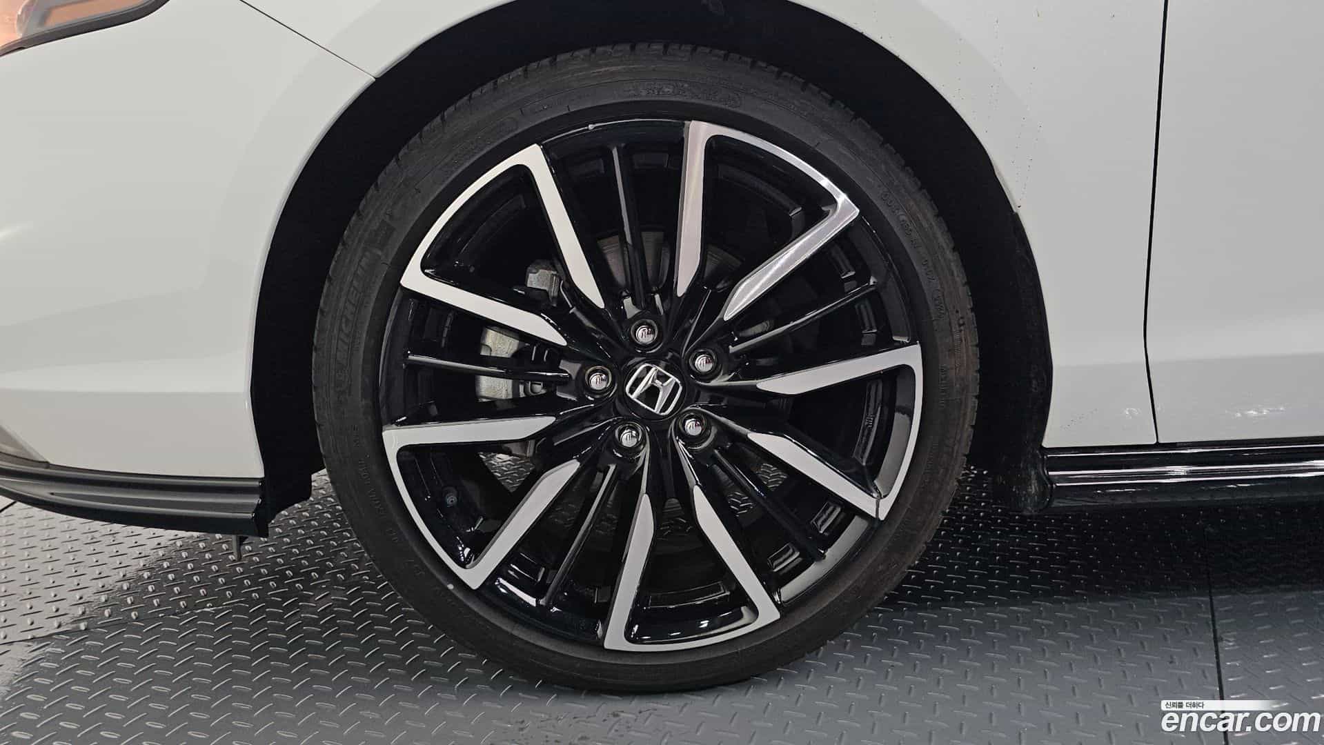 Accord Honda 2024.11-OUTER-005