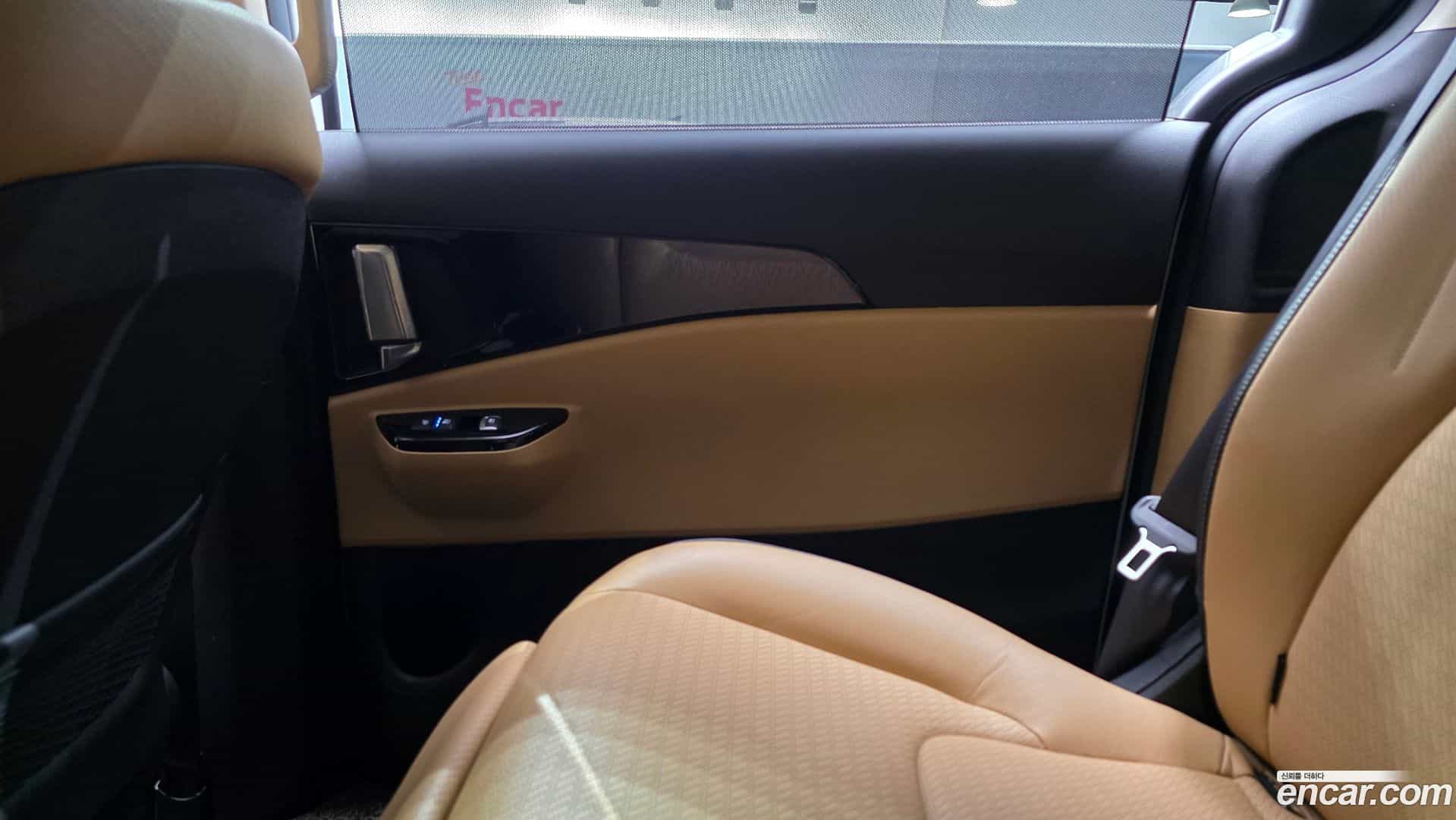 Canival Kia 2022.1-INNER-035