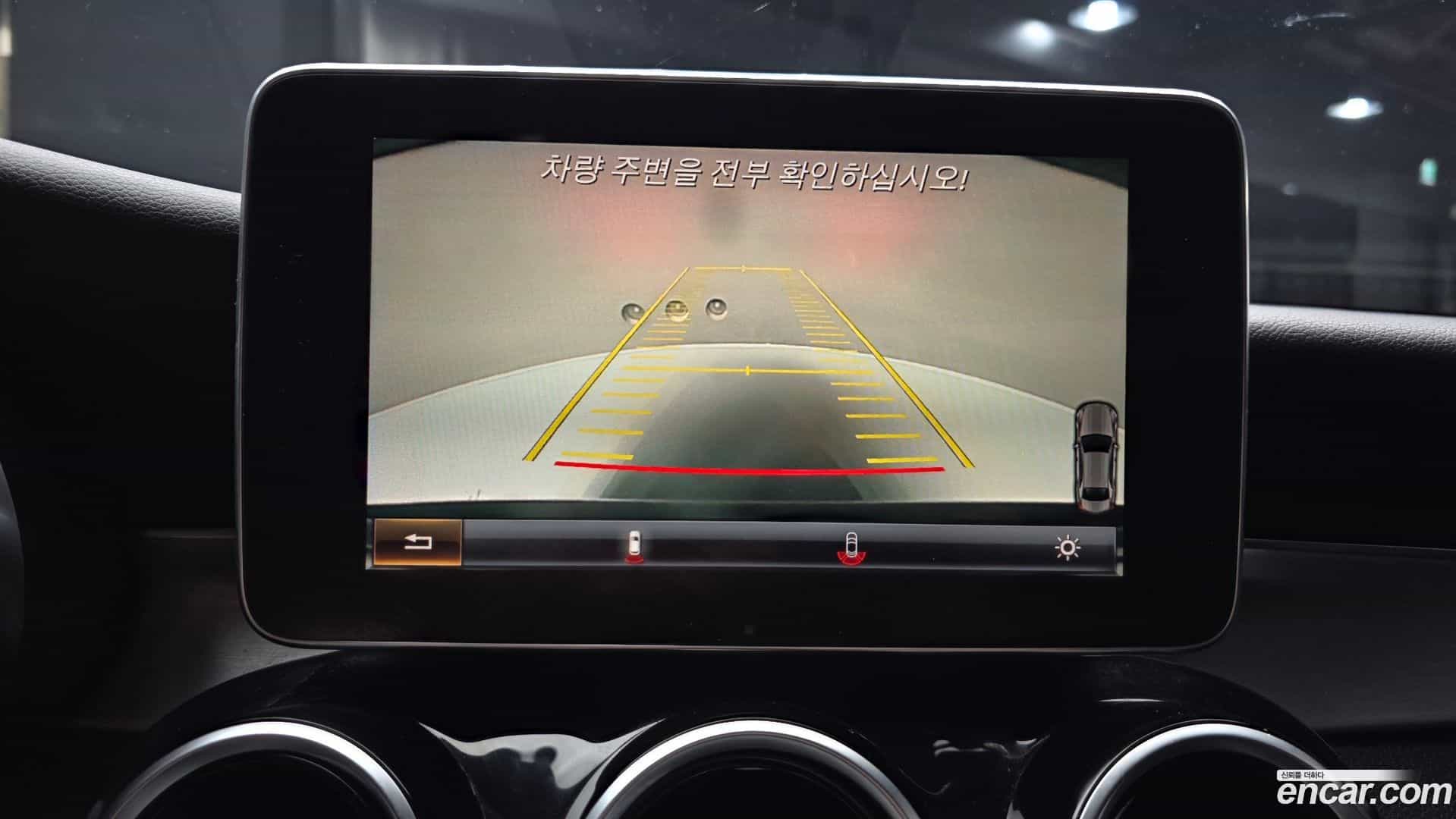 C-Class Mercedes-Benz 2017.2-OPTION-020