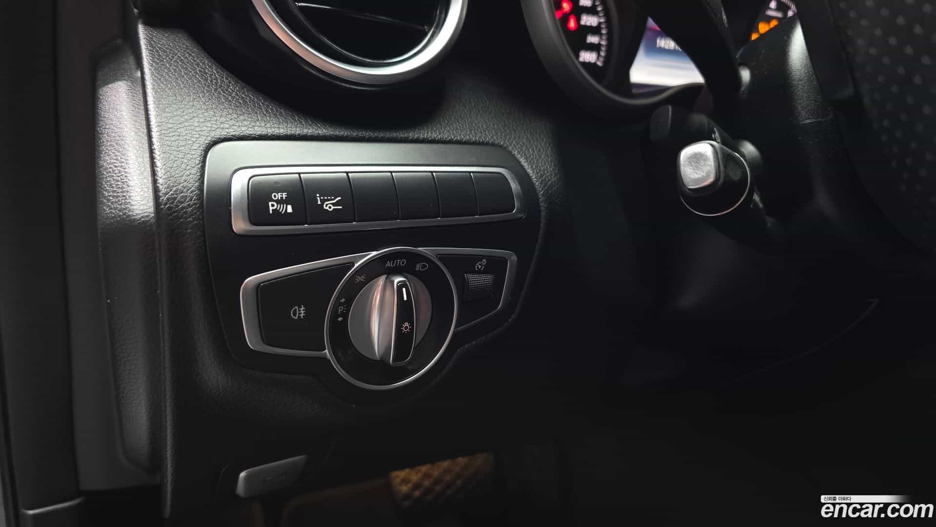 C-Class Mercedes-Benz 2017.2-OPTION-023