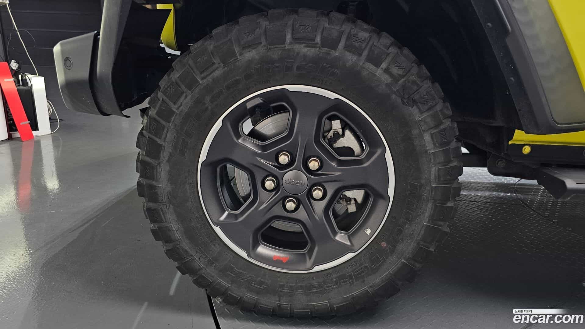 Gladiator Jeep 2023.5-OUTER-005