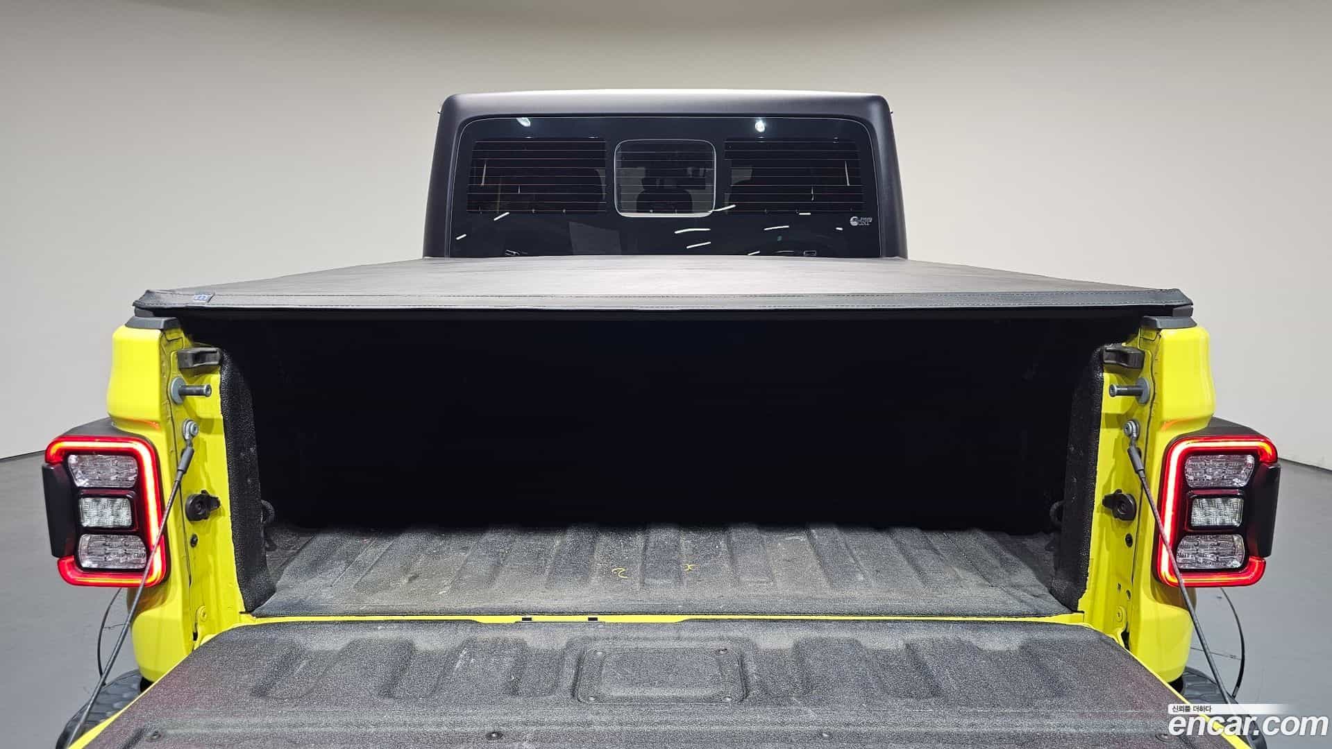 Gladiator Jeep 2023.5-OPTION-024