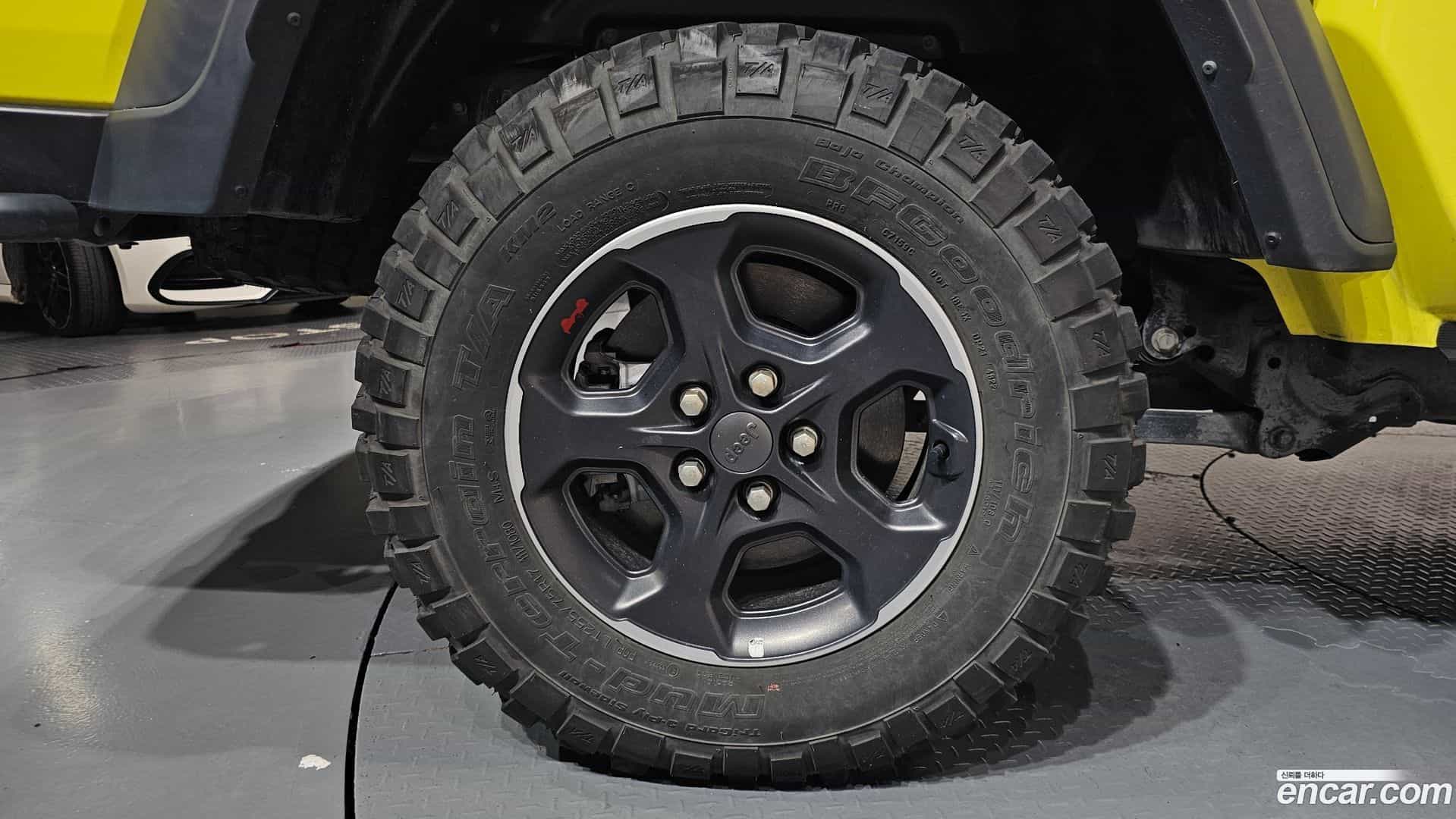 Gladiator Jeep 2023.5-OUTER-031