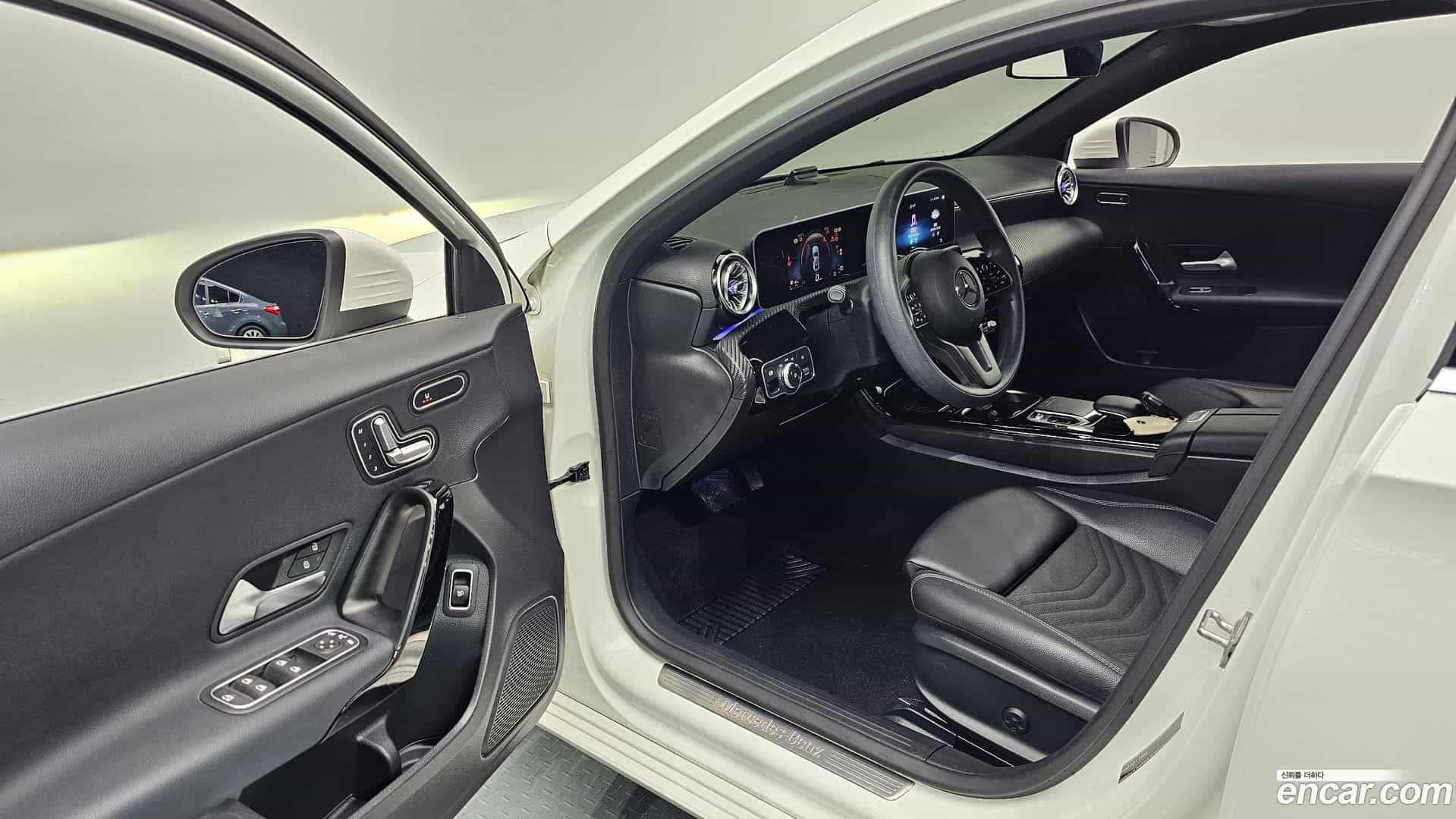 A-Class Mercedes-Benz 2020.9-INNER-010