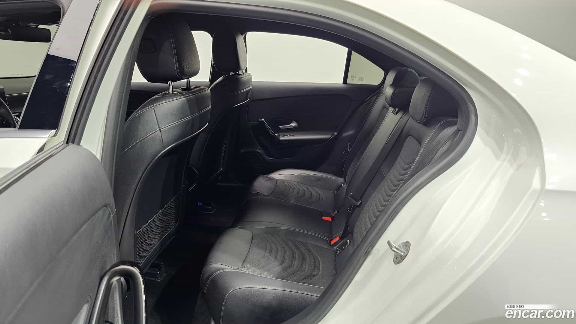 A-Class Mercedes-Benz 2020.9-OPTION-015
