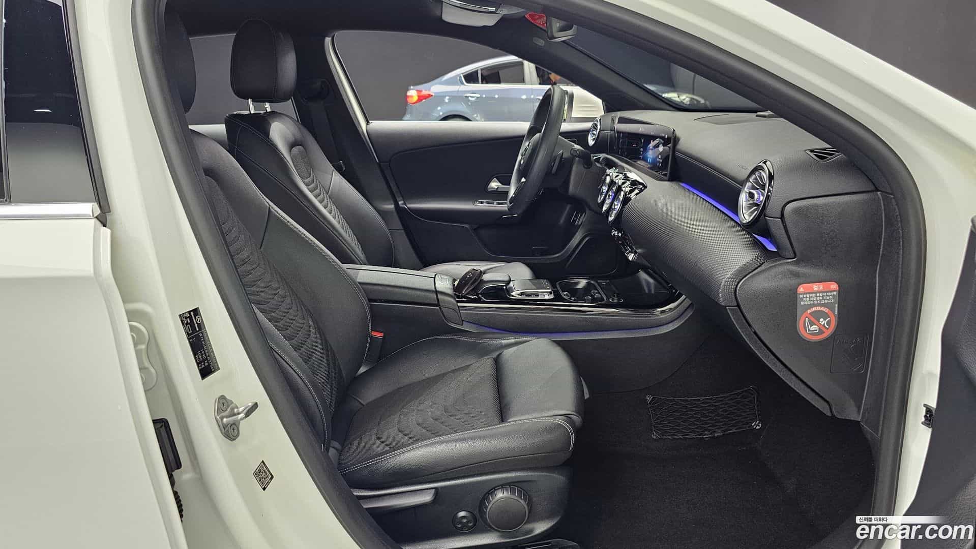 A-Class Mercedes-Benz 2020.9-OPTION-016