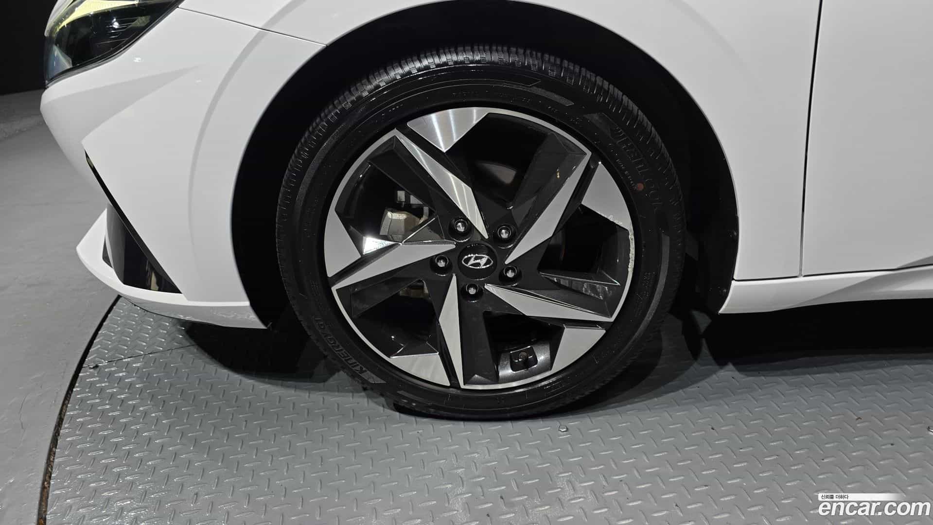 AVANTE Hyundai 2023.0-OUTER-005
