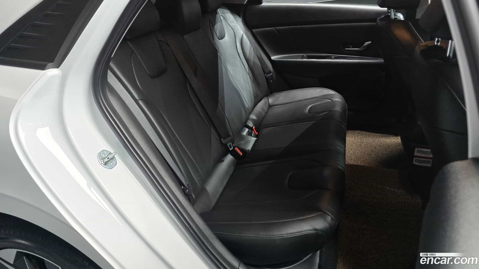 AVANTE Hyundai 2023.0-OPTION-015