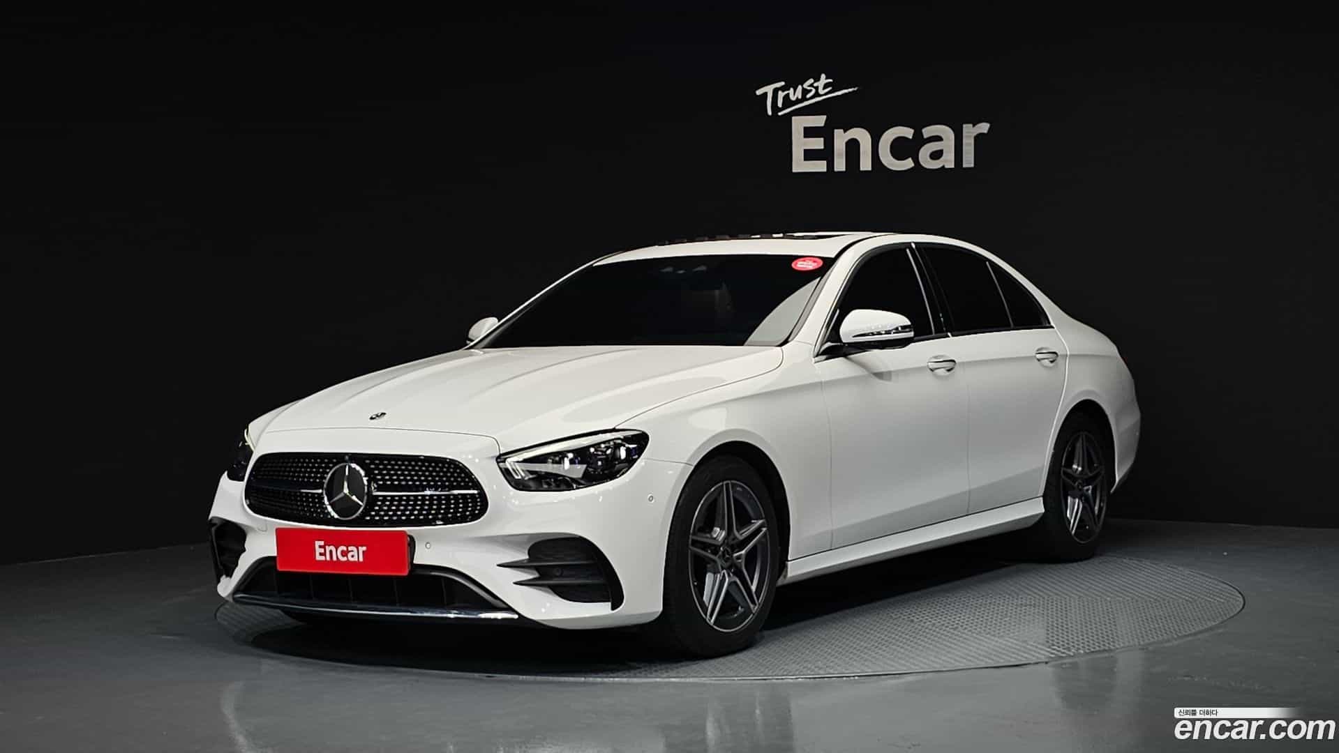 E-Class Mercedes-Benz 2023.9-OUTER-001