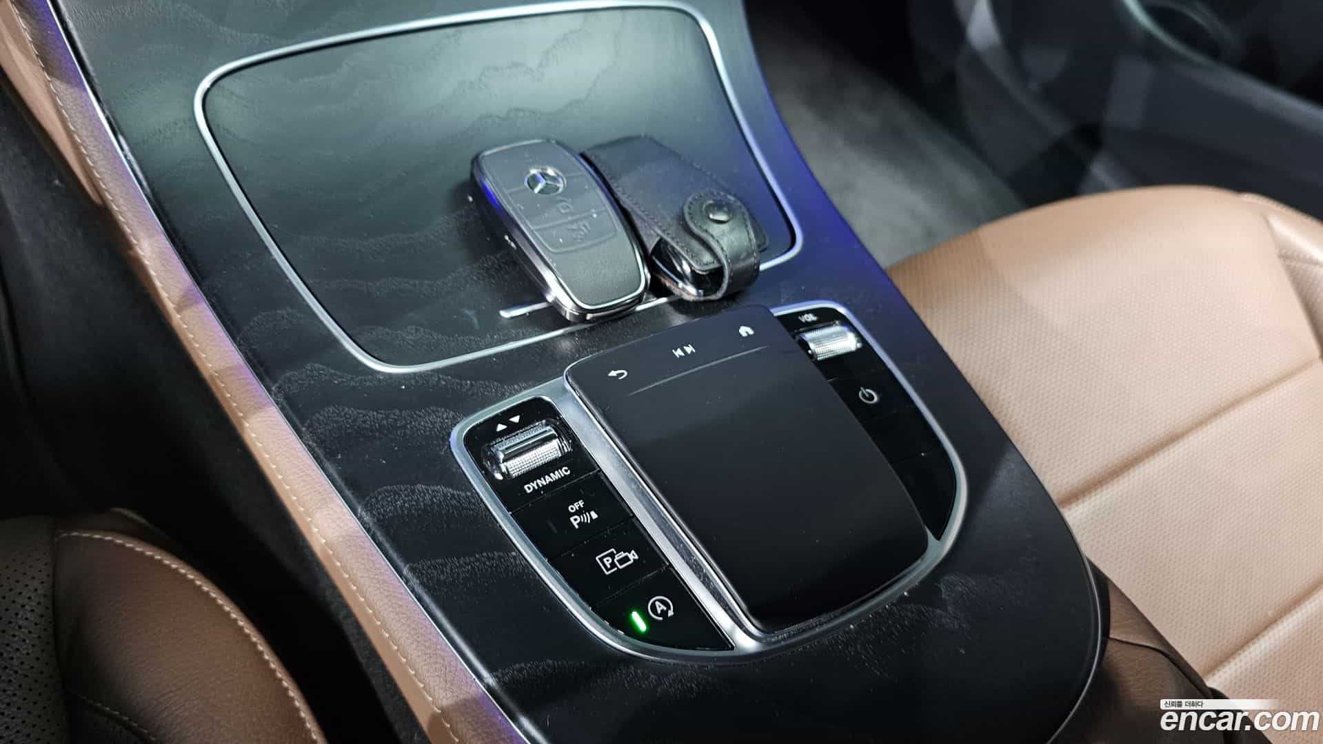 E-Class Mercedes-Benz 2023.9-INNER-009
