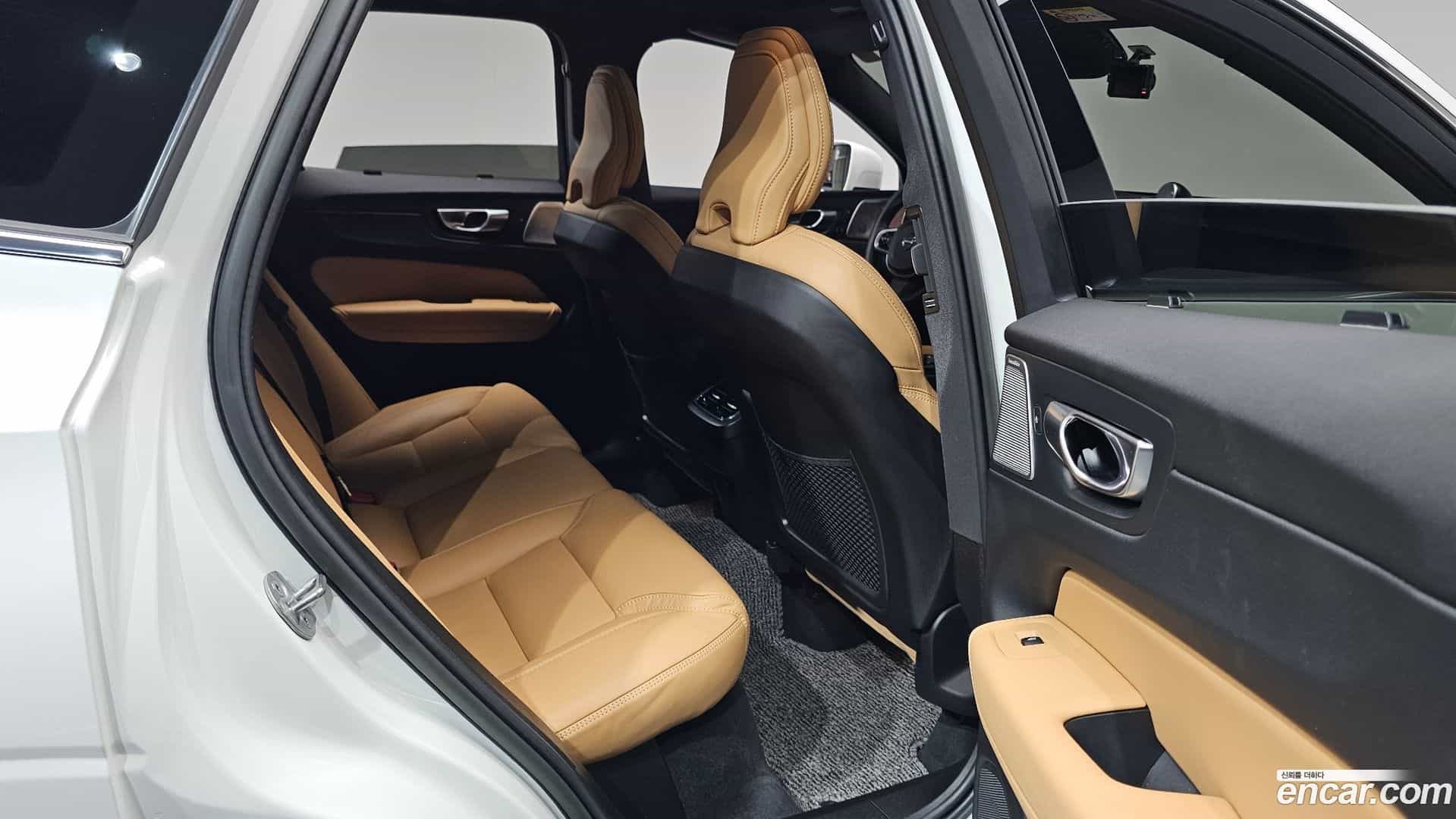 XC60 Volvo 2023.4-OPTION-015