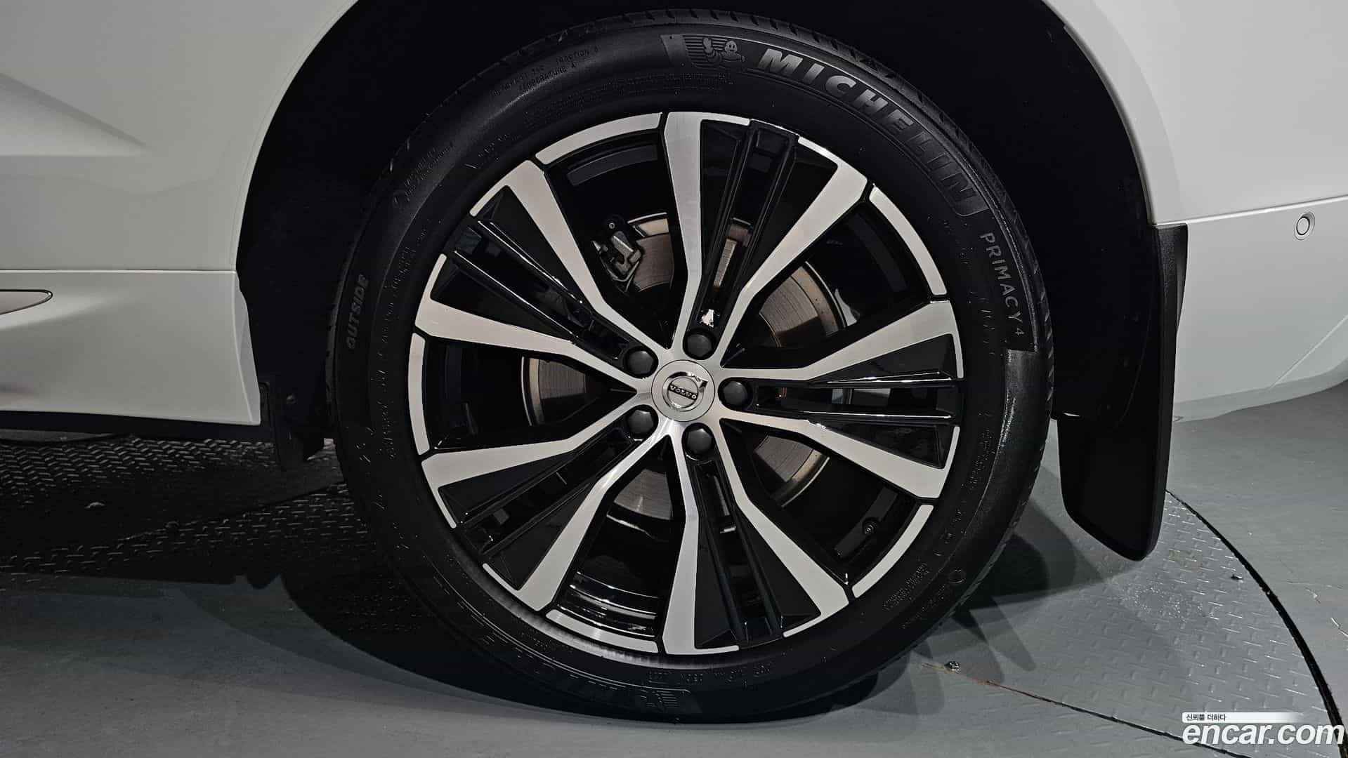 XC60 Volvo 2023.4-OUTER-031