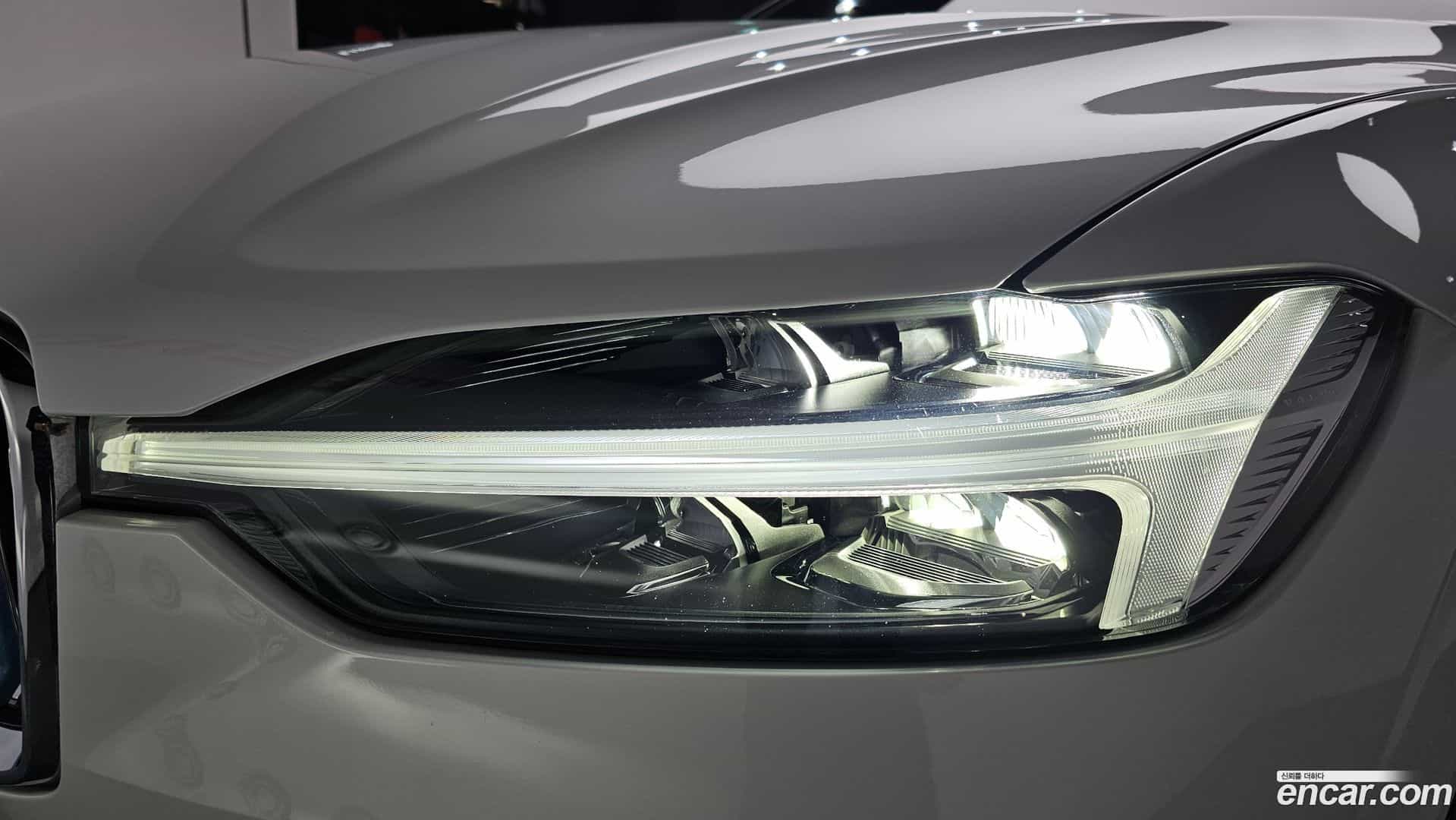 XC60 Volvo 2023.4-OUTER-032