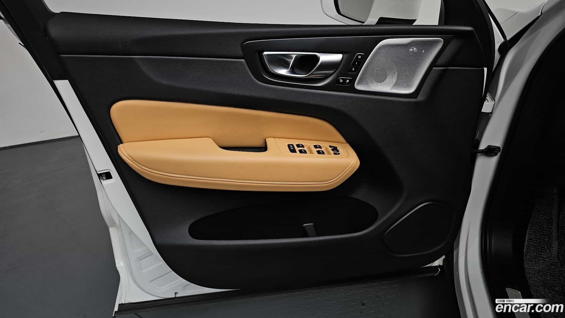 XC60 Volvo 2023.4-INNER-034