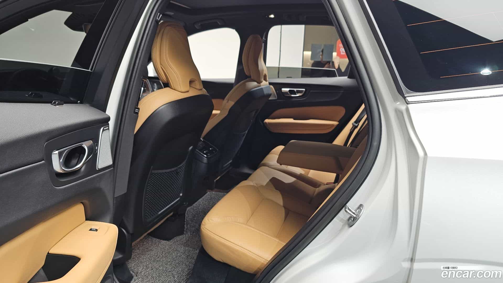 XC60 Volvo 2023.4-INNER-036