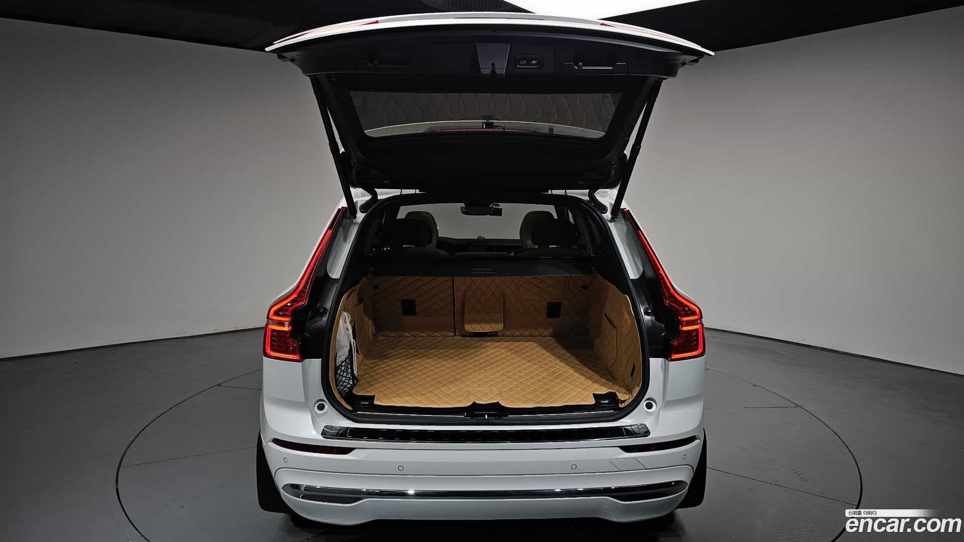 XC60 Volvo 2023.4-OPTION-050
