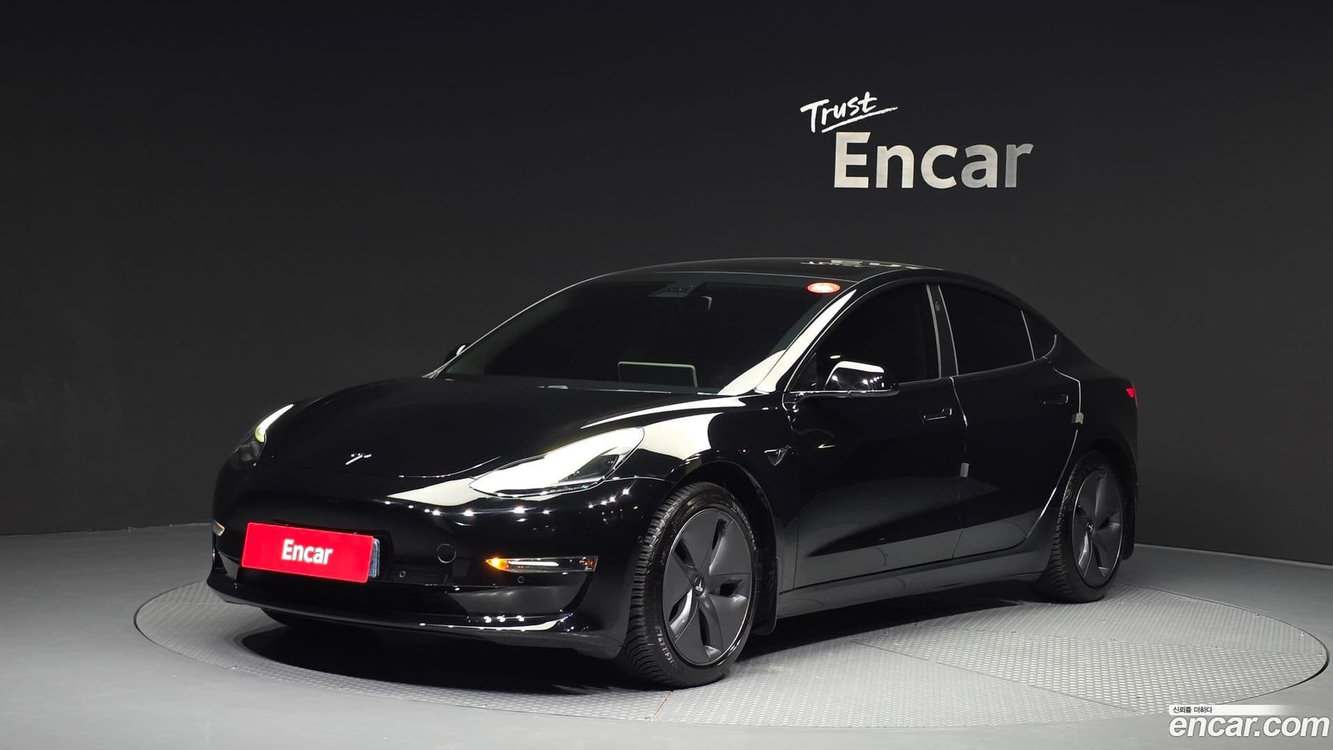 Main__Slider__Photo:Model 3 Tesla 2020.11-0
