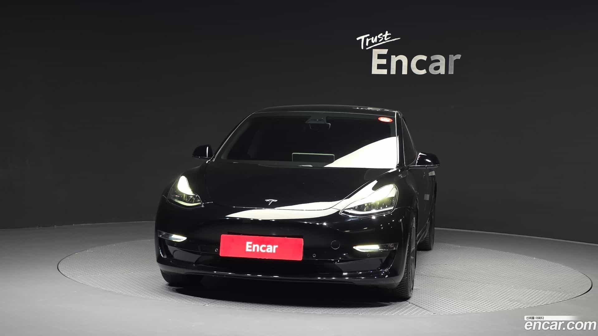 Model 3 Tesla 2020.11-OUTER-003