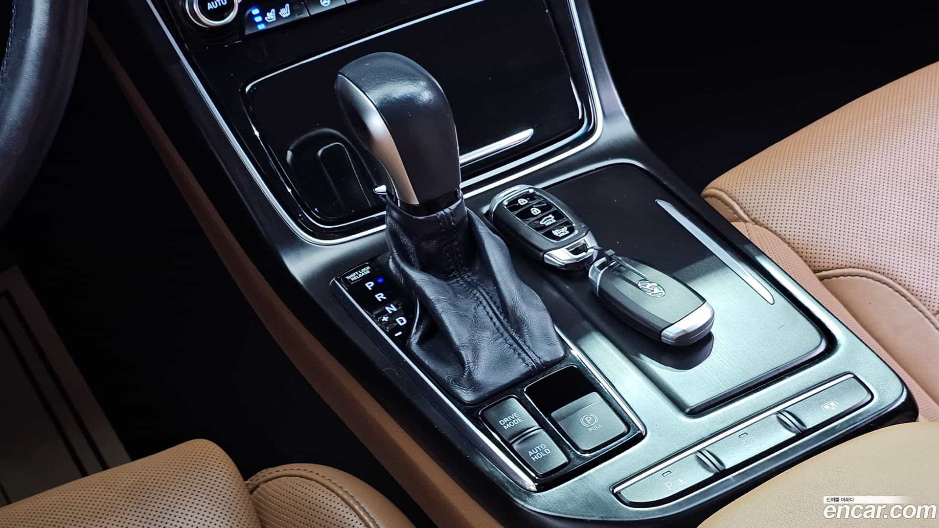 Grandeur Hyundai 2017.3-INNER-009