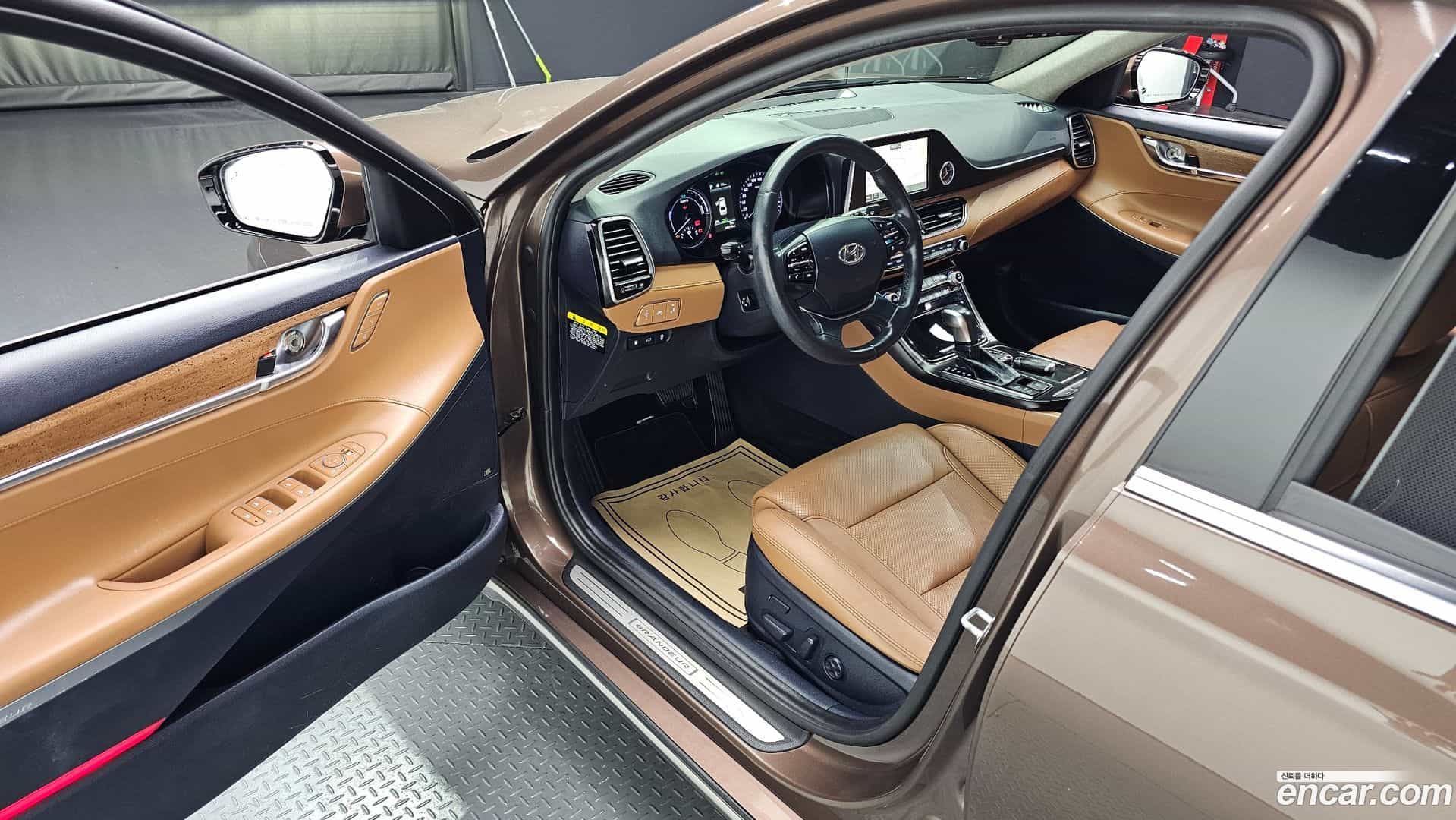 Grandeur Hyundai 2017.3-INNER-010