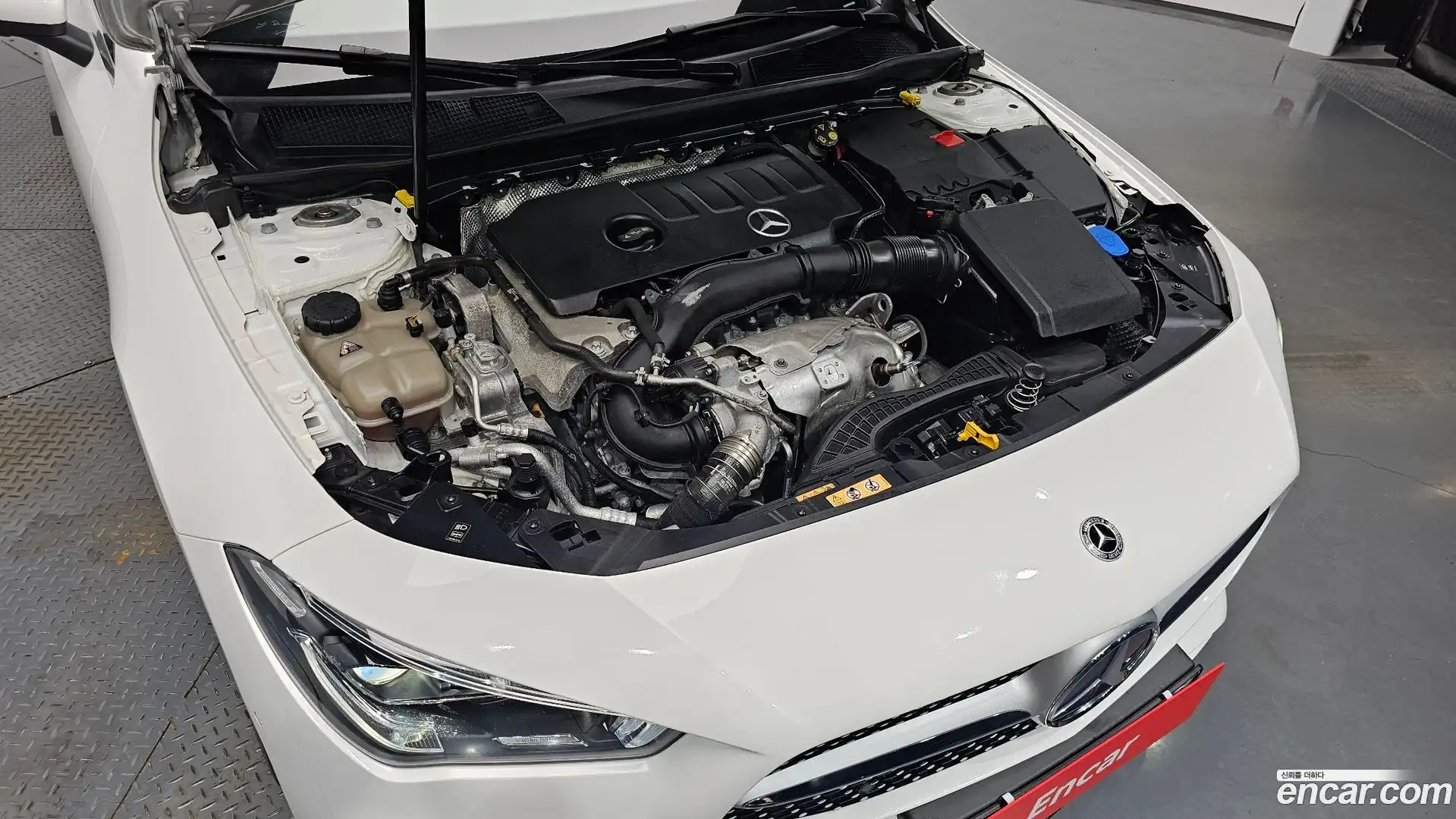 CLA-Class Mercedes-Benz 2020.10-OUTER-006