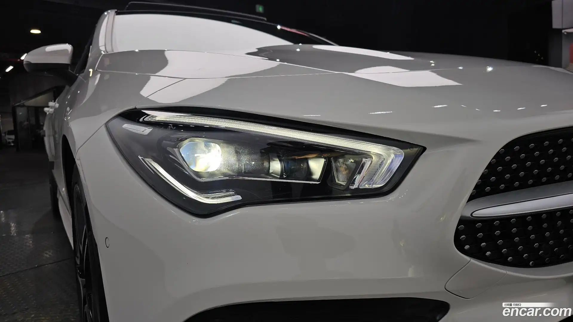 CLA-Class Mercedes-Benz 2020.10-OUTER-032