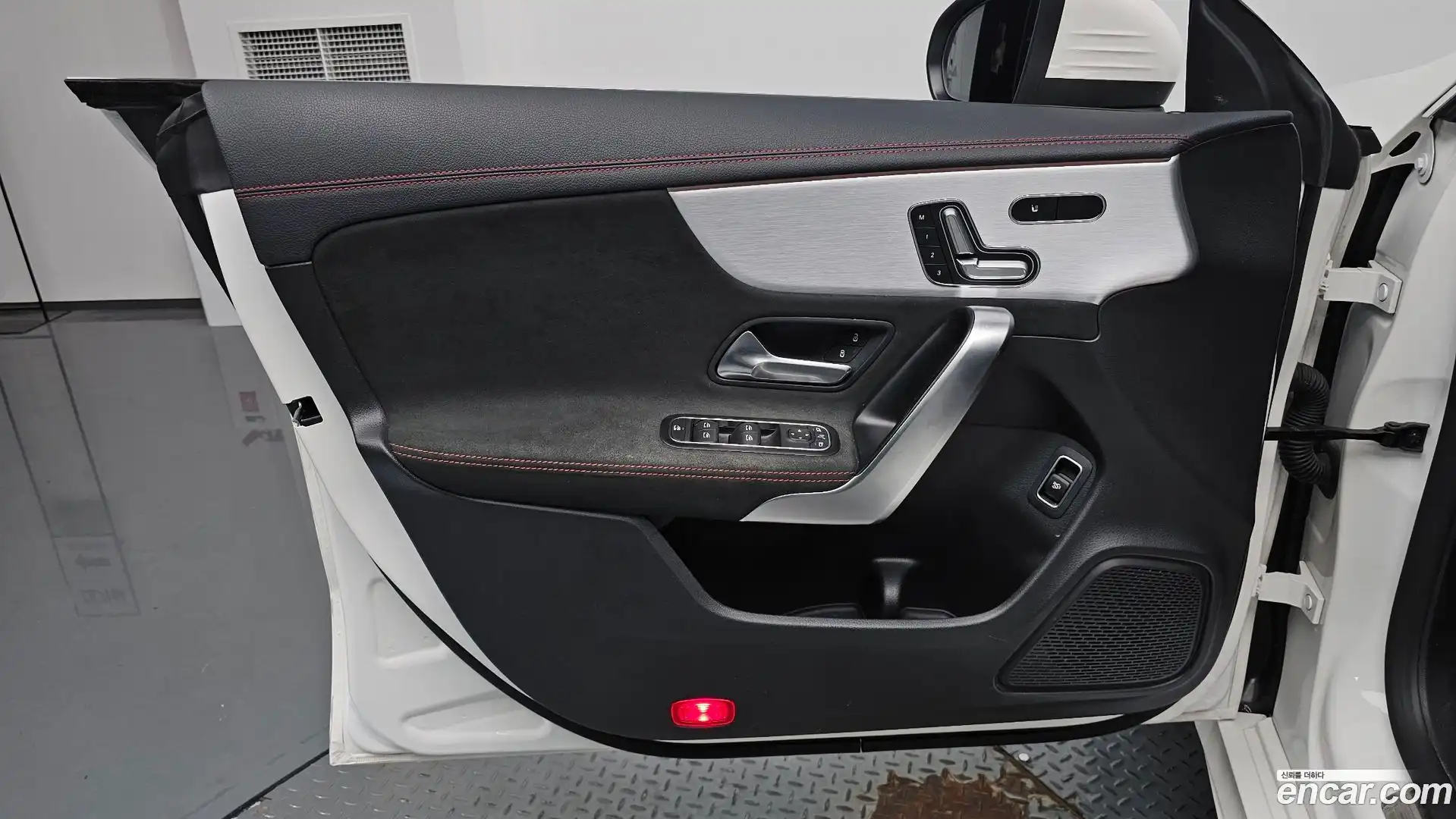 CLA-Class Mercedes-Benz 2020.10-INNER-034
