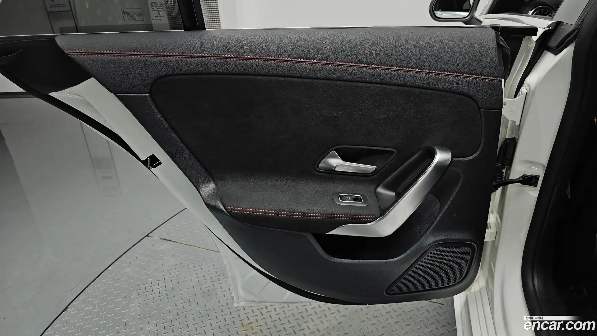 CLA-Class Mercedes-Benz 2020.10-INNER-035