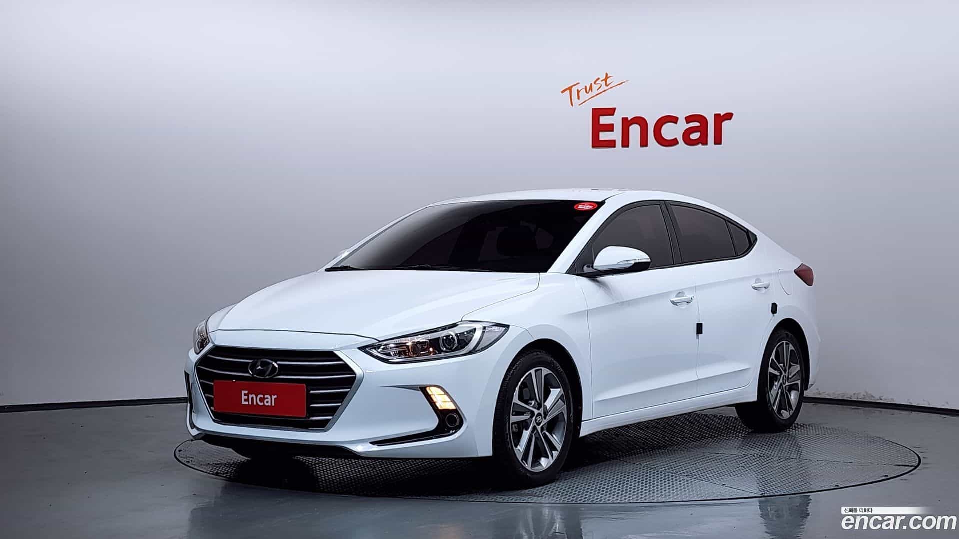 AVANTE Hyundai 2018.0-OUTER-001