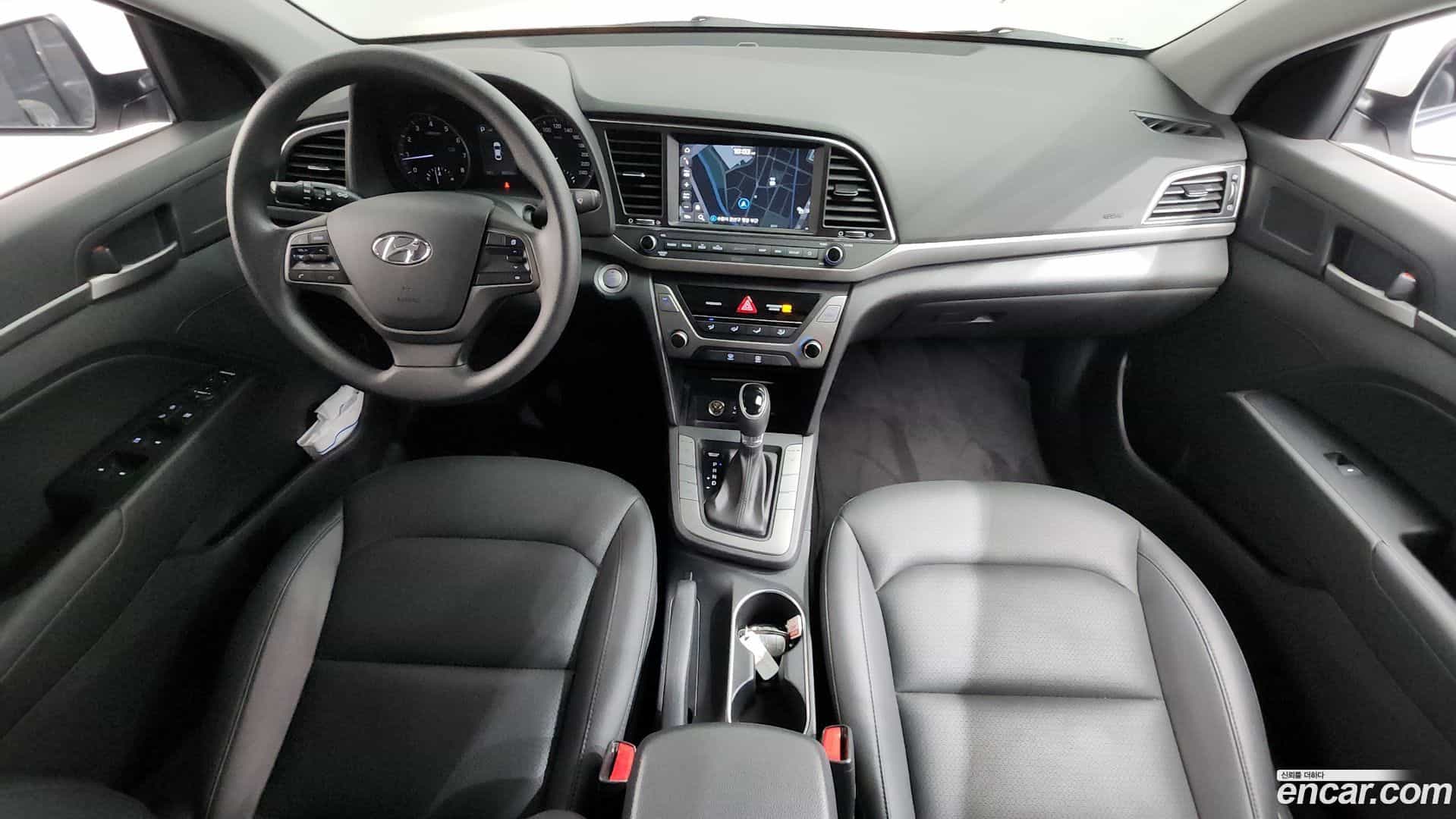AVANTE Hyundai 2018.0-INNER-007