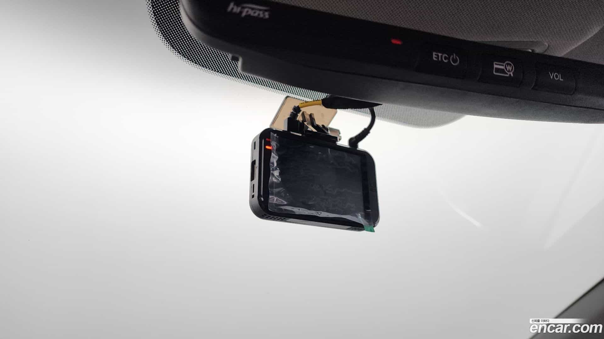 AVANTE Hyundai 2018.0-OPTION-023