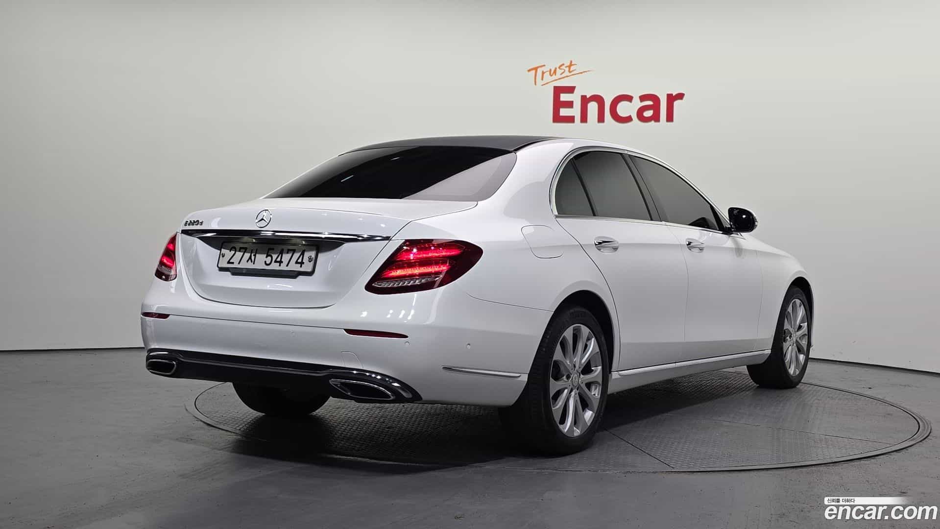 E-Class Mercedes-Benz 2016.11-OUTER-002