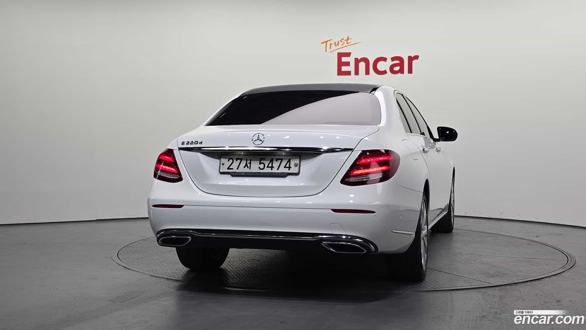 E-Class Mercedes-Benz 2016.11-OUTER-004