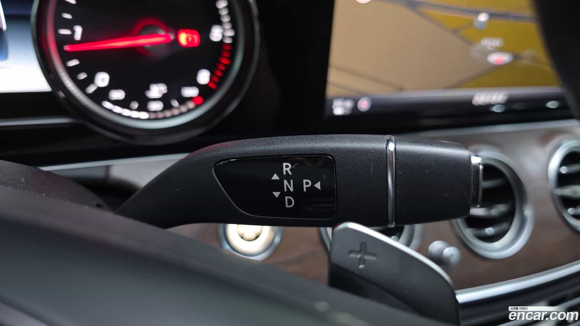 E-Class Mercedes-Benz 2016.11-INNER-009