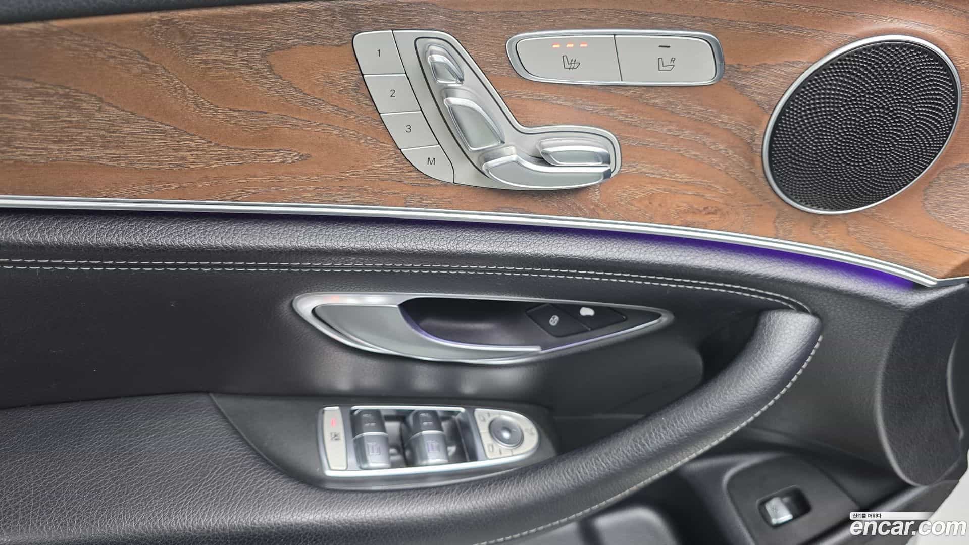 E-Class Mercedes-Benz 2016.11-OPTION-017