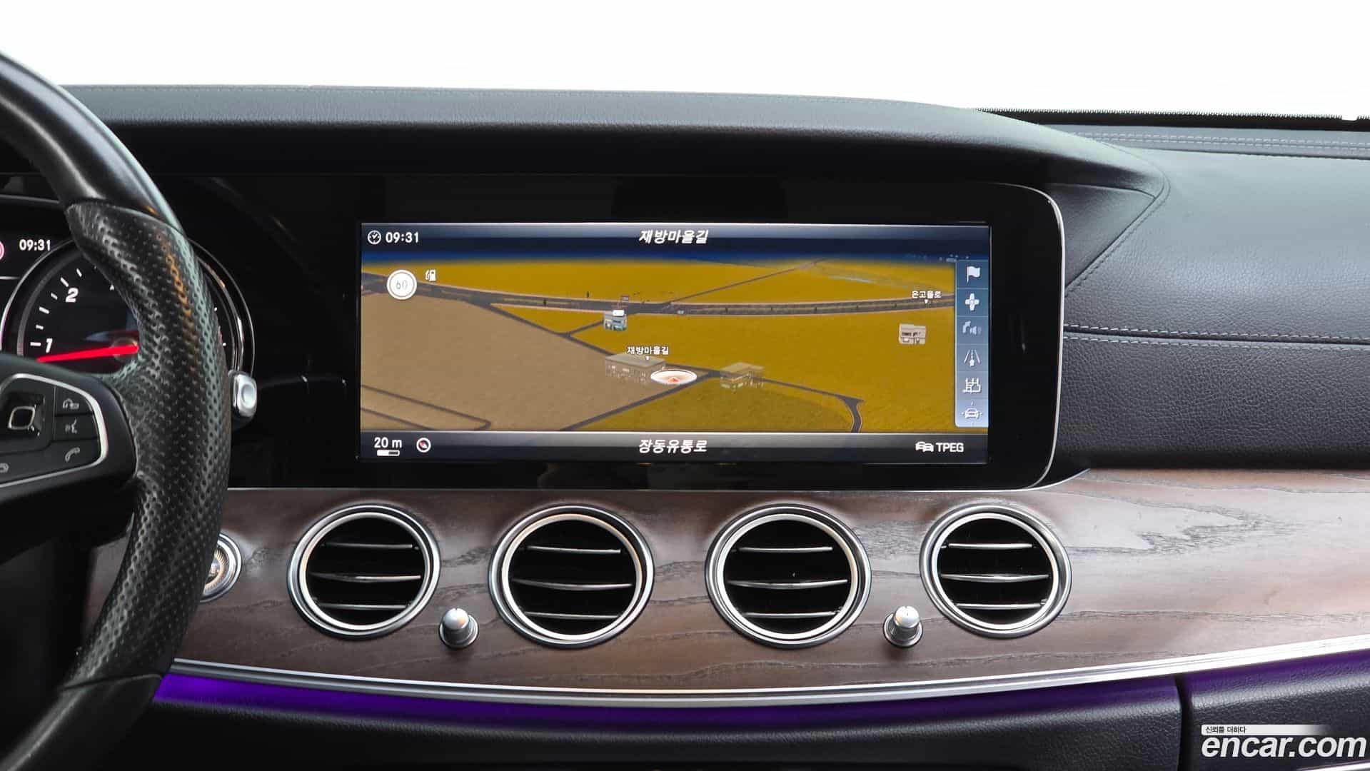 E-Class Mercedes-Benz 2016.11-OPTION-021
