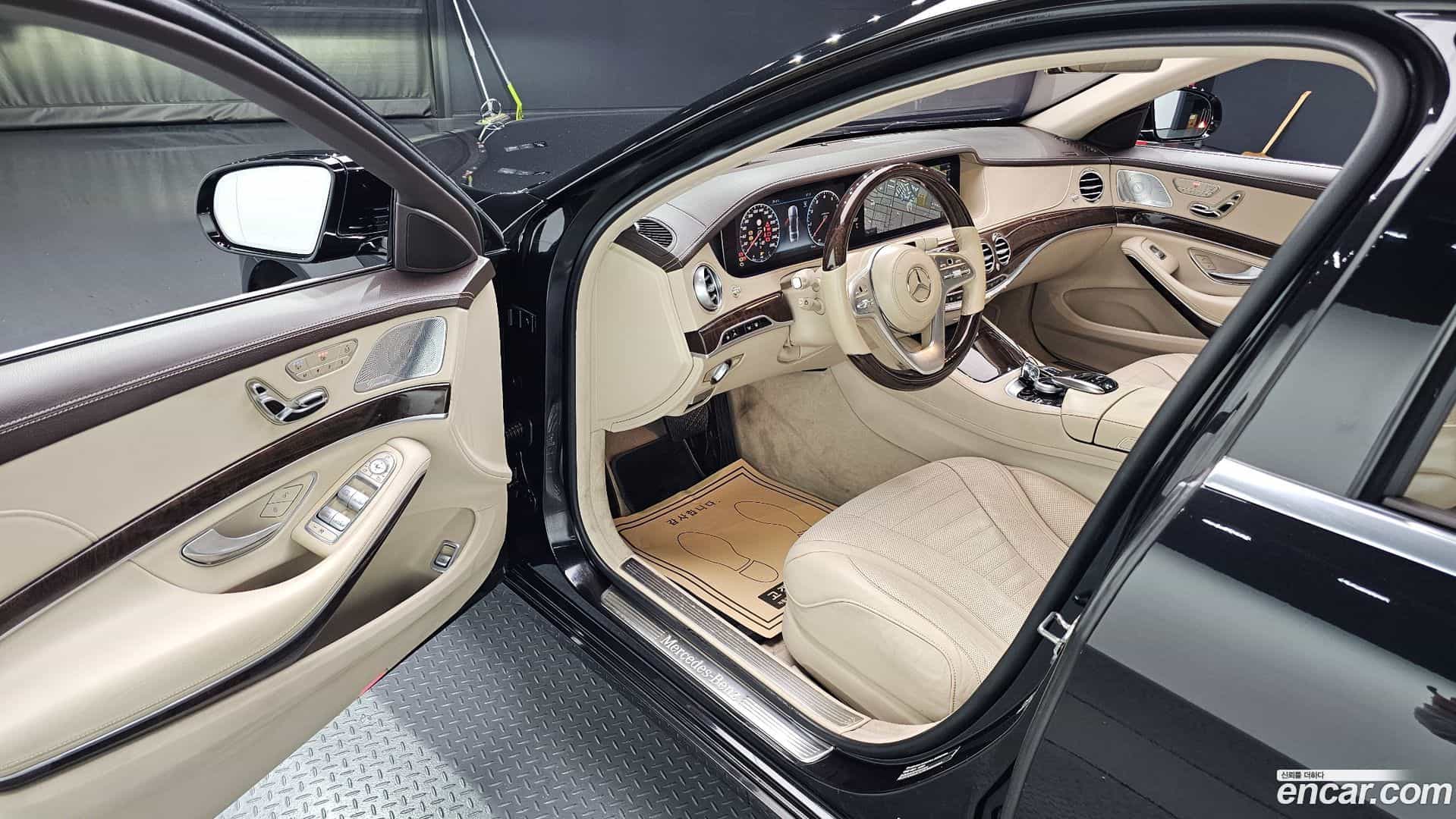 S-Class Mercedes-Benz 2018.0-INNER-010
