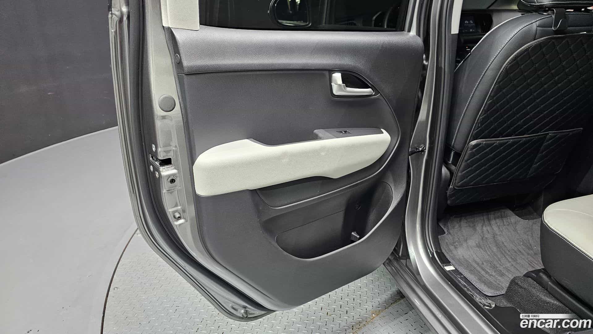 RAY Kia 2023.11-INNER-035